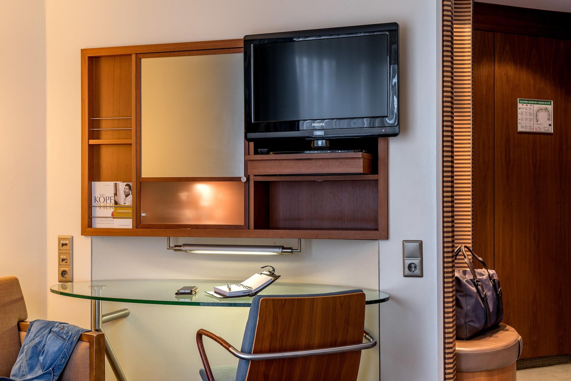 Mercure Hotel Muenchen Airport Фрайзинг Экстерьер фото