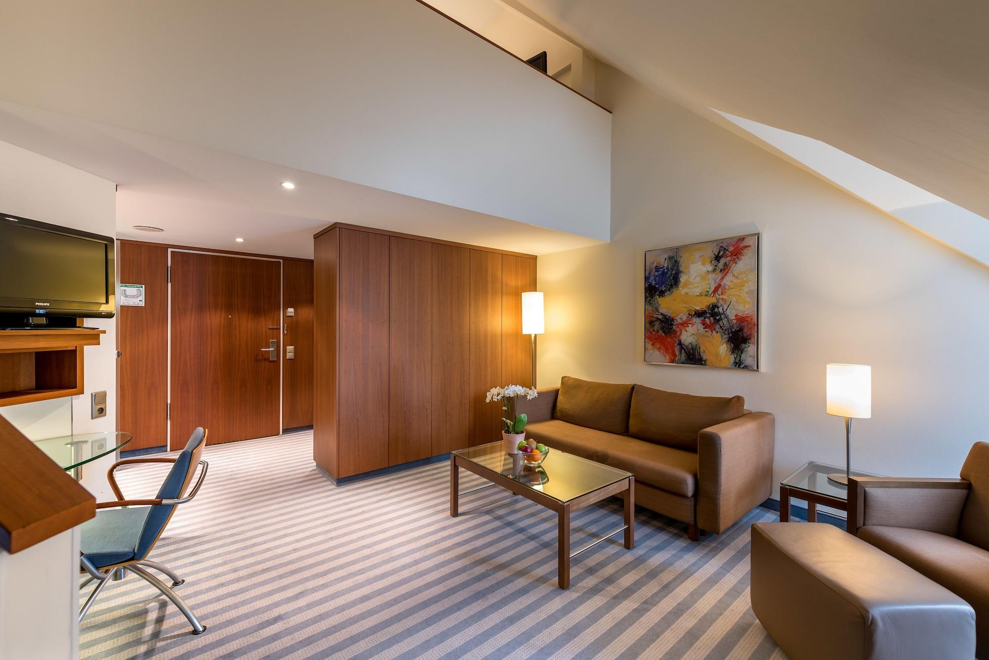 Mercure Hotel Muenchen Airport Фрайзинг Экстерьер фото