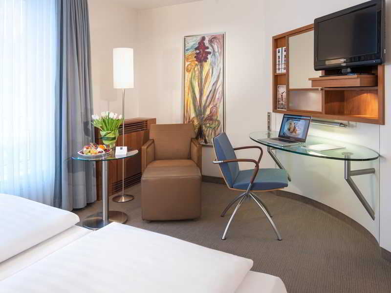 Mercure Hotel Muenchen Airport Фрайзинг Экстерьер фото