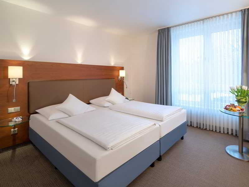Mercure Hotel Muenchen Airport Фрайзинг Экстерьер фото