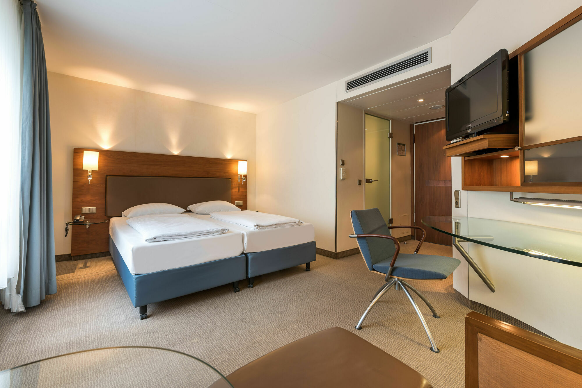 Mercure Hotel Muenchen Airport Фрайзинг Экстерьер фото